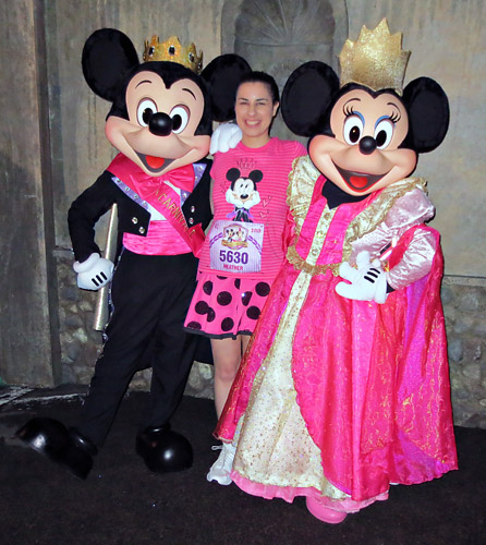 Meeting Mickey Mouse and Minnie Mouse at Disney World during rundisney Princess 5k