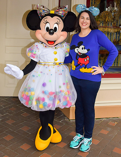 Meeting Minnie Mouse at Disneyland