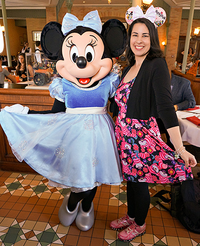 Meeting Minnie Mouse at Disneyland Paris