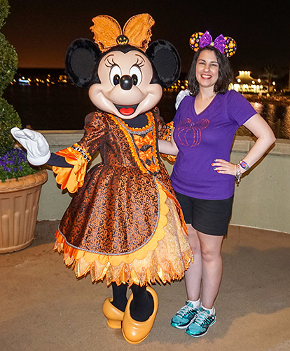 Meeting Minnie Mouse at Disney World