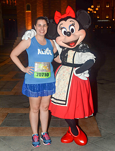 Meeting Minnie Mouse at rundisney WDW 5k at Disney World