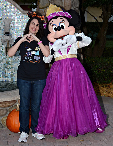 Meeting Minnie Mouse at Disney World