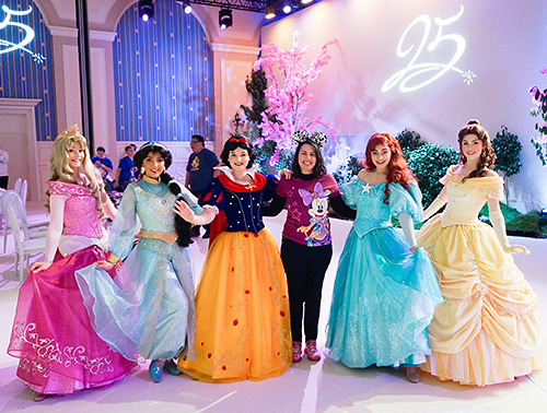 Meeting Rapunzel, Aurora, Jasmine, Snow White, Ariel and Belle at Disneyland Paris