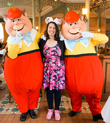 Meeting Tweedle Dee and Tweedle Dum at Disneyland Paris